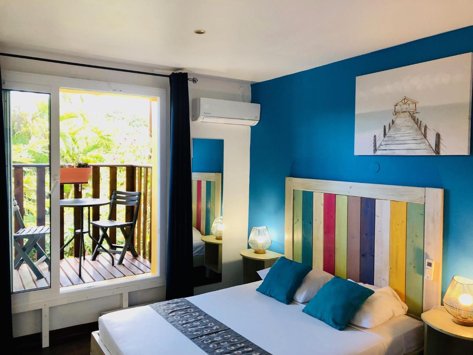 Hotel Les Bougainvilliers سان جيل لي بان المظهر الخارجي الصورة